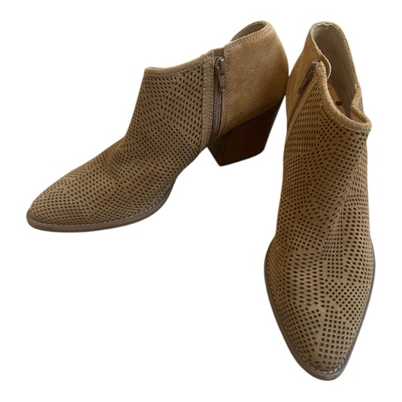 Lucky Brand Shoes - Women’s Lucky Brand Zeshia Tan Bootie Beige Shoe Boot Heel Size 9.5 M